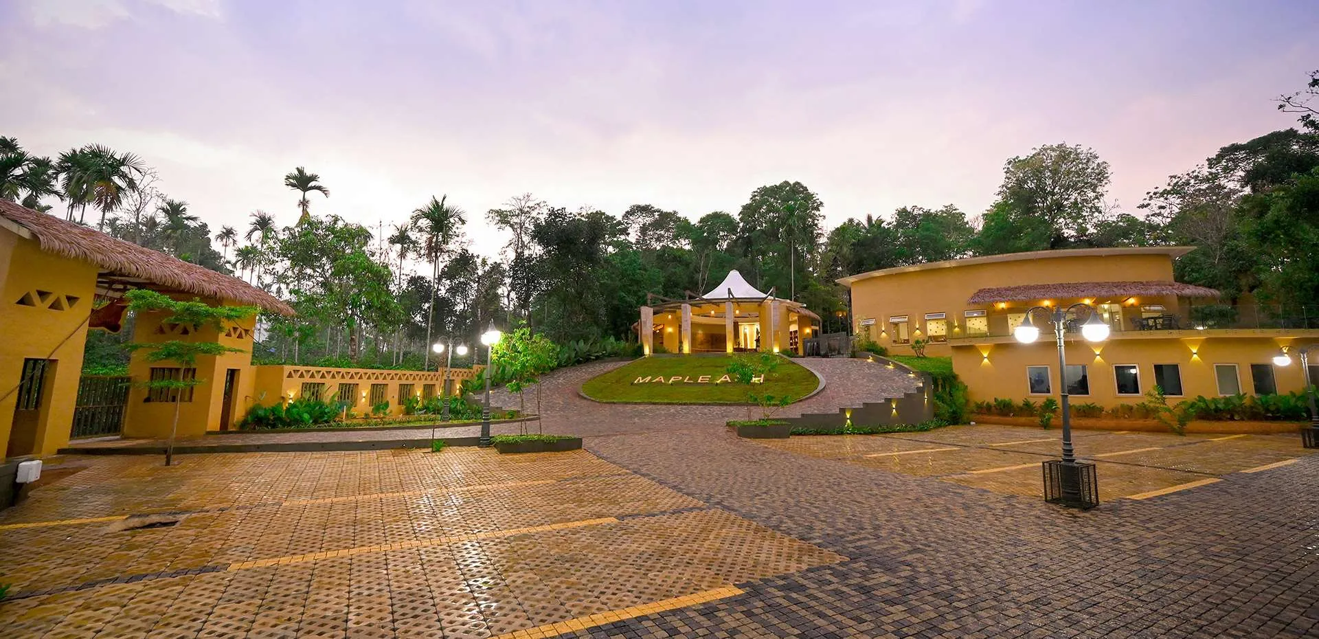 Maple Ash Resort 