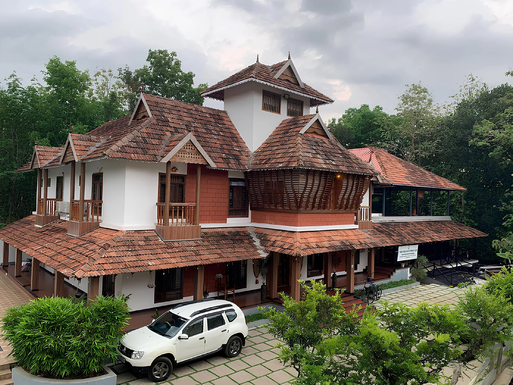 Vajra Ayurveda and Yoga Retreat Kochi 