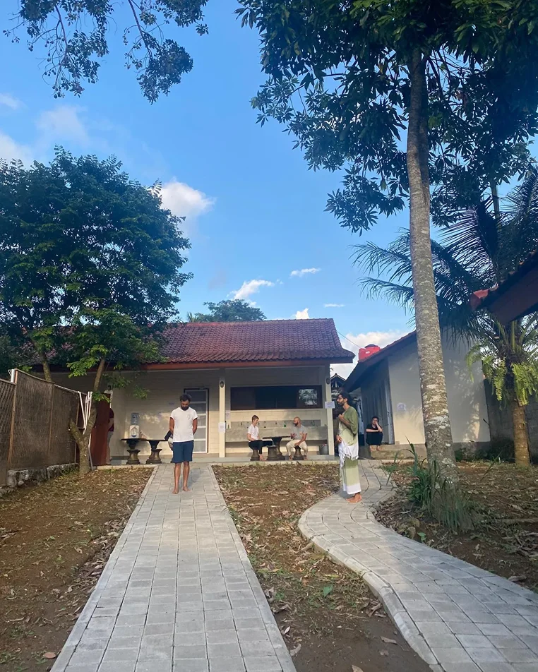 Dhamma Geha Vipassana 