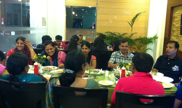 Hotel yog Vashishth 