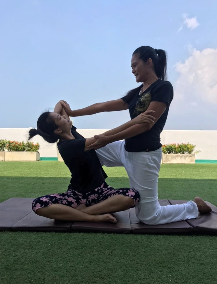 lek yoga121737720903.webp