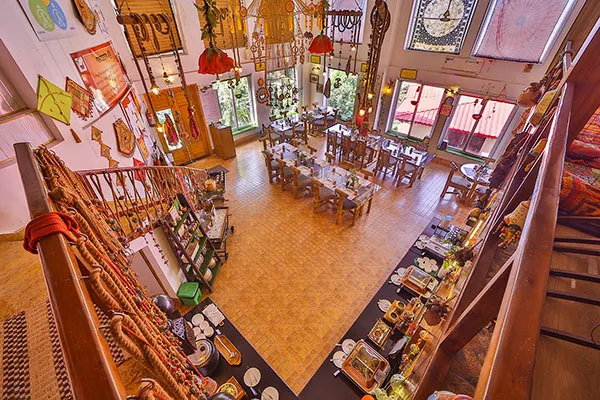 best-organic-ayurvedic-dining-retreat-in-rishikesh-kerala-goa-india-veda51749467905.webp