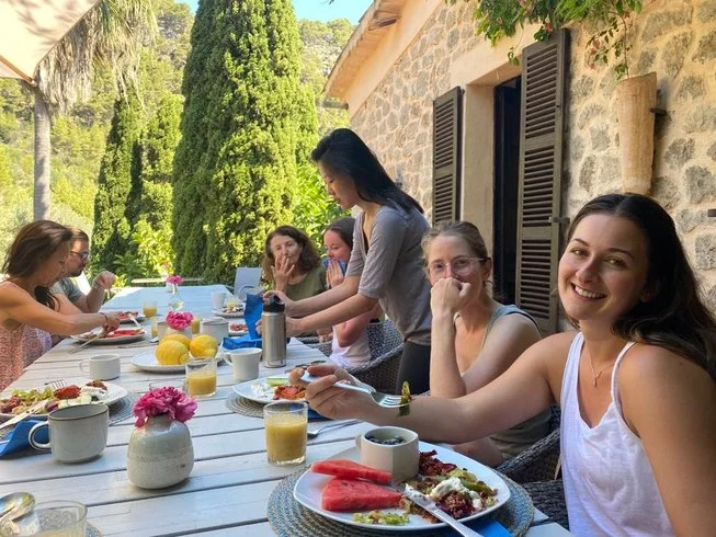 7 Day Bloom Into Spring Pranayama, Meditation, And Yoga Retreat With Lucie David In Soller, Spain12.webp