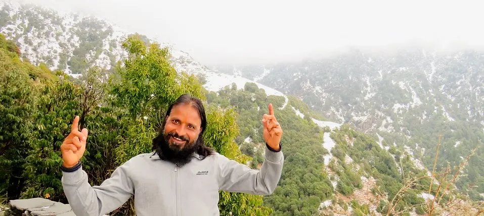 om yoga ashram 431754484862.webp