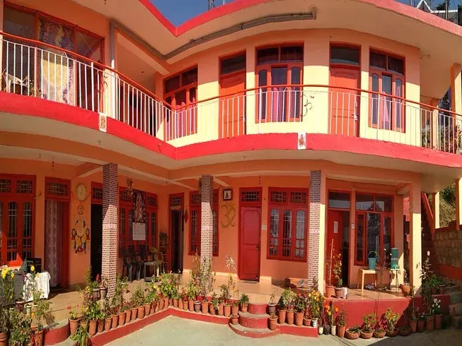 om yoga ashram 531754485654.webp