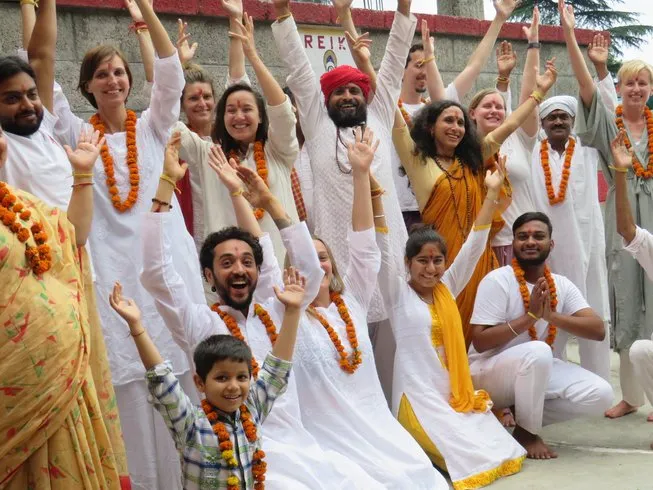 om yoga ashram 561754484873.webp