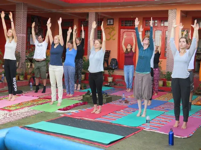 om yoga ashram 581754485658.webp