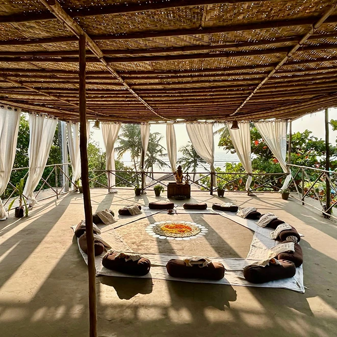 yin yoga therapy training111766570152.webp