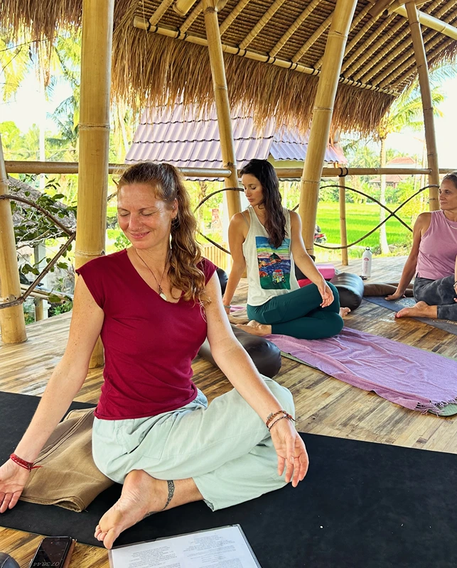 yin yoga therapy training71766568090.webp