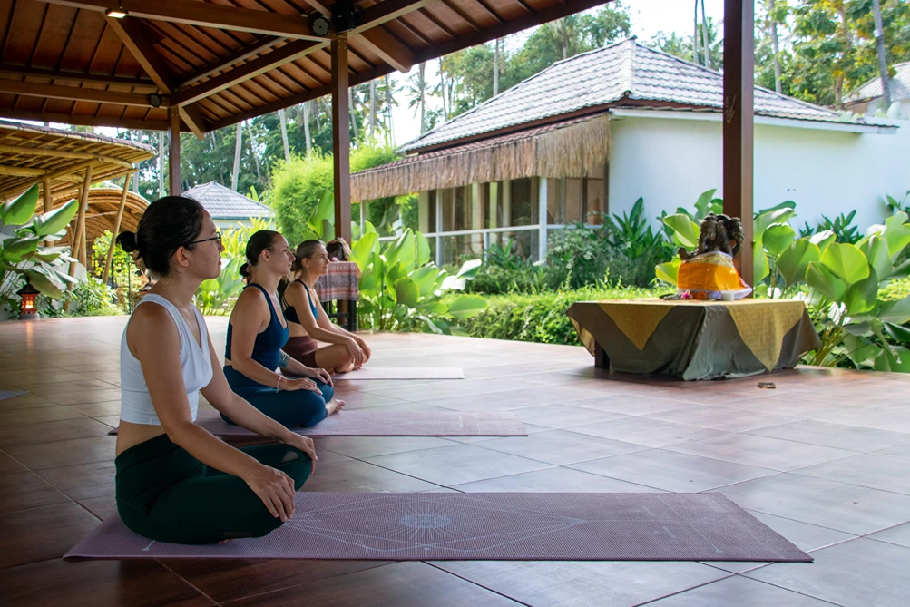 yoga11768042602.webp